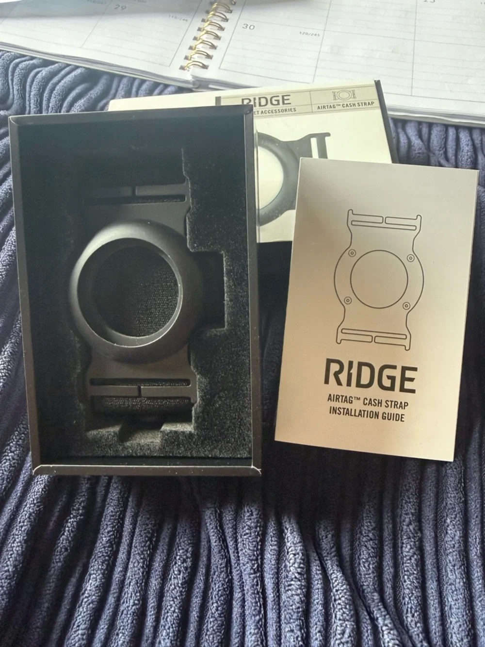 NIB Ridge Black AirTag Cash Strap Money Clip
